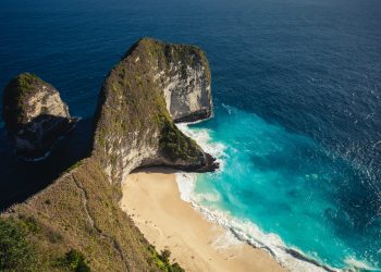Ada 8 laut di Indonesia yang harus Anda kunjungi !