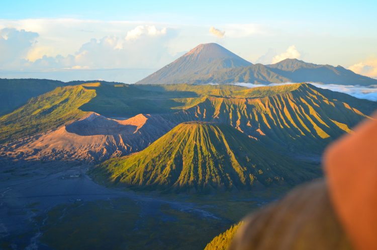 Ada 8 gunung di Indonesia yang harus Anda kunjungi !