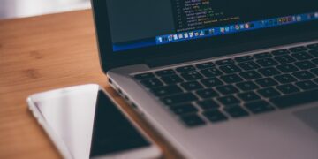 8 Bahasa Pemrograman Terbanyak Dipakai Berdasarkan Statistik dan Alasannya