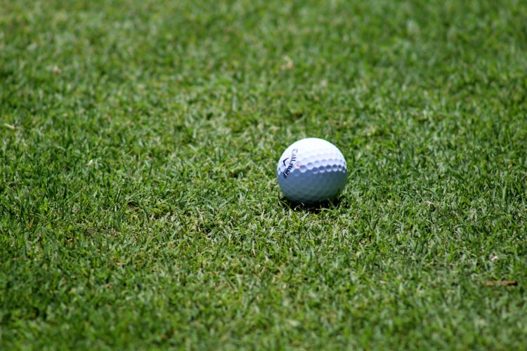 3 Tips untuk Meningkatkan Ayunan Golf Anda